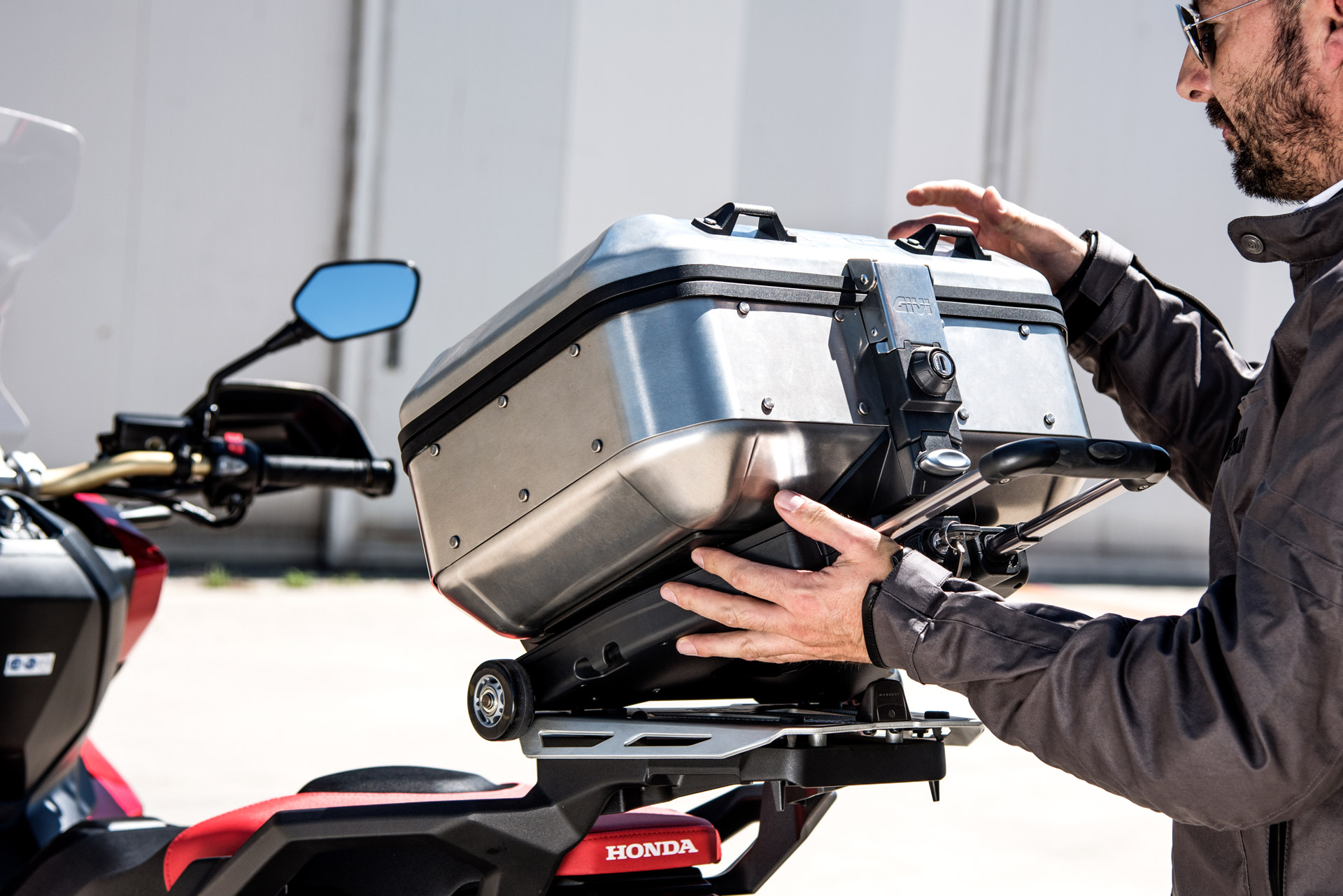 THE+NEW+S410+GIVI+TROLLEY+HAS+JUST+ARRIVED%21