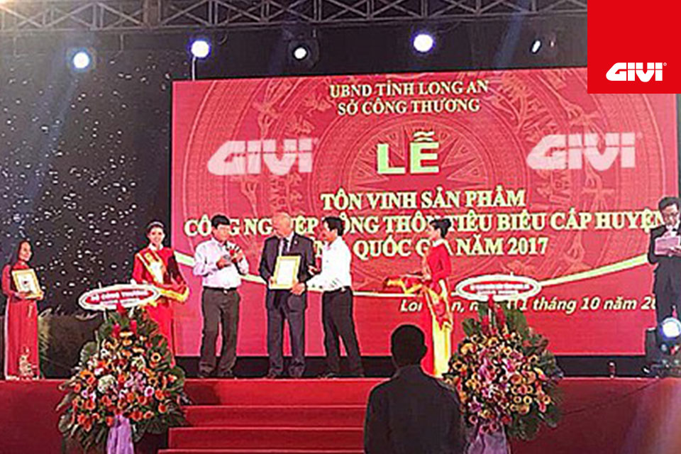 GIVI+is+delighted+to+have+won+a+prestigious+new+award%21